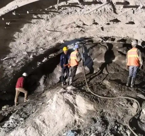 鄞州隧道拱顶带模注浆料，微膨胀注浆料的特点及施工工艺